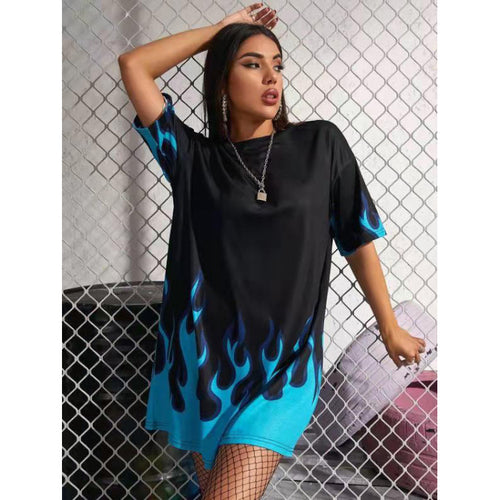 Dame Oversized T-Shirt med ildfuldt design og behagelig pasform Stilla