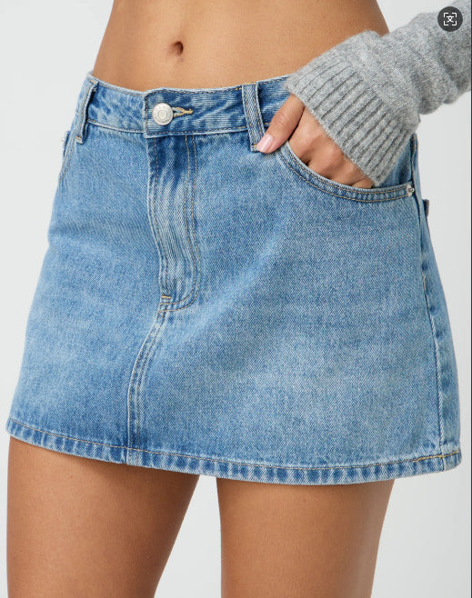 Dame Denim-Mini nederdel med moderigtige lommer og klassisk snit Skovae