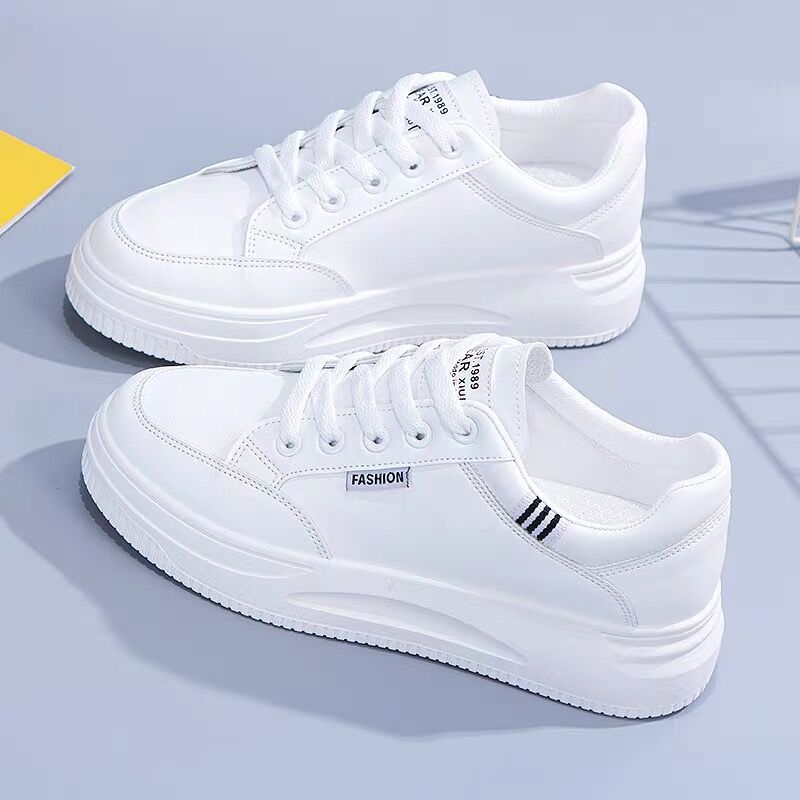 Dame mode Sneakers med åndbart overmateriale og skridsikker sål Stilla