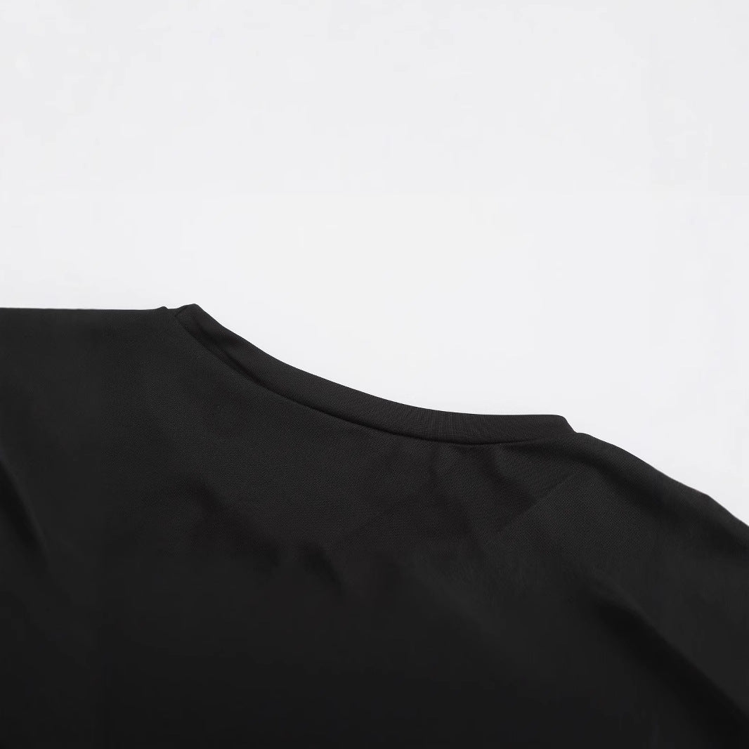 Dame Crop-T-Shirt med kreativ tekstdesign Skovae