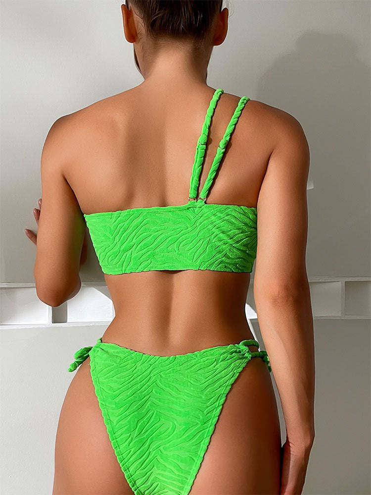 Dame Bikini-sæt med asymmetrisk overdel og stilfuldt flæsedesign Stilla