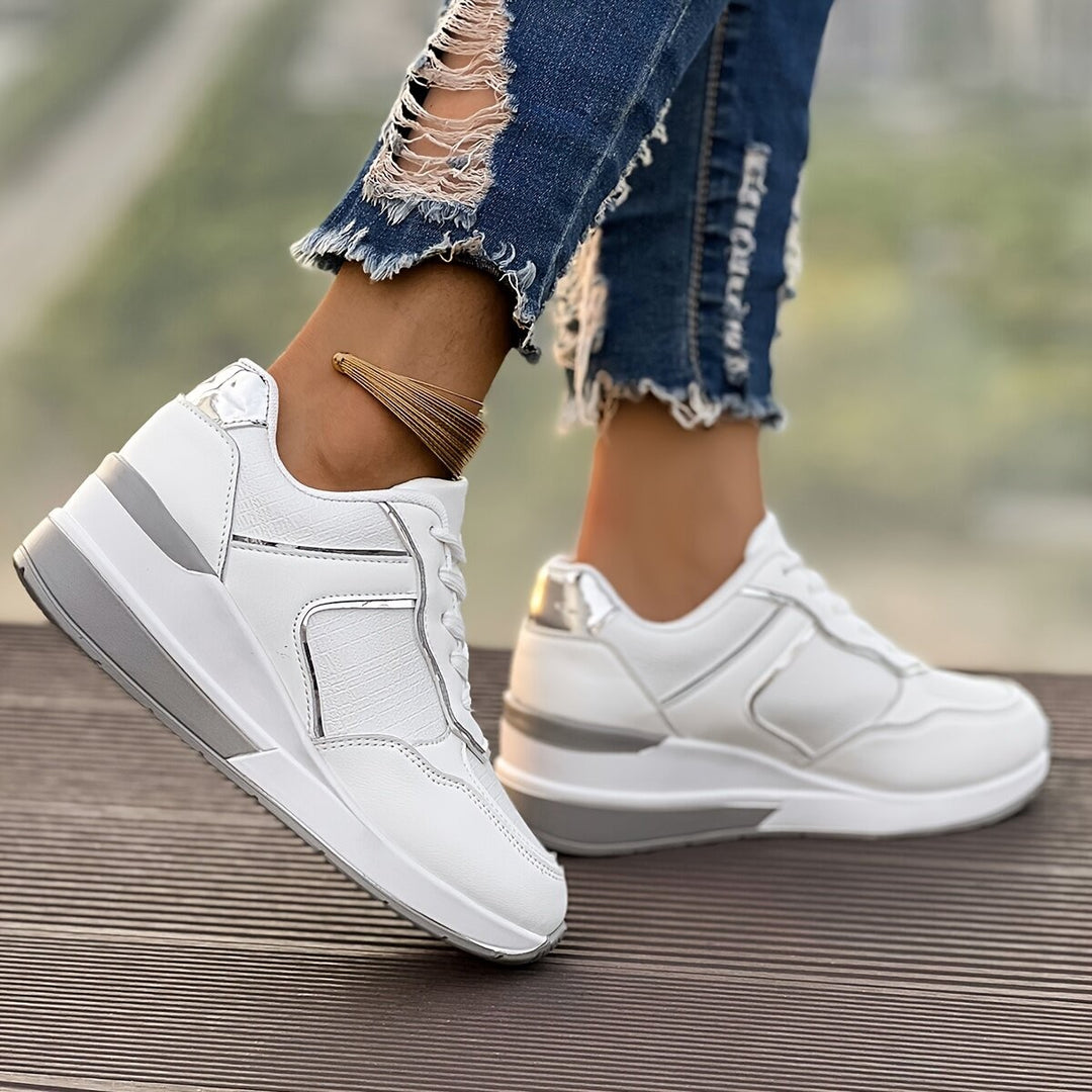 Dame livsstil sneakers med komfortabel polstring og trendy design Stilla