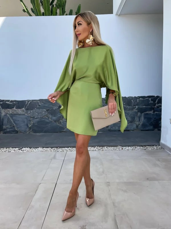 Dame elegant mini-kjole med svingende ærmer og flydende stof Stilla