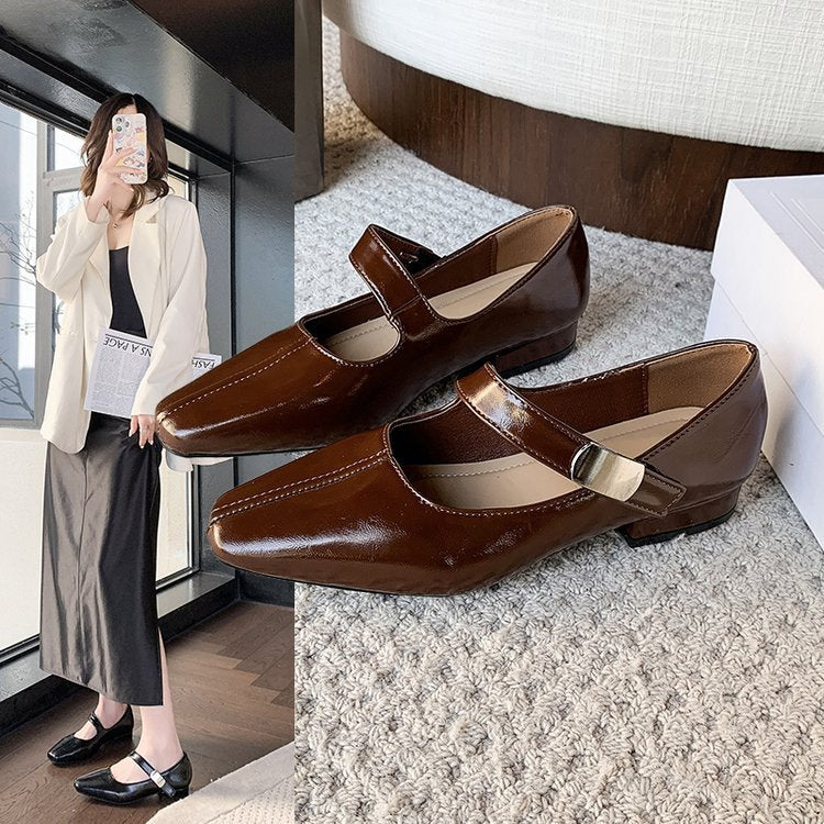 Damer Ballerinas med elegant ankelrem og moderigtigt design Stilla
