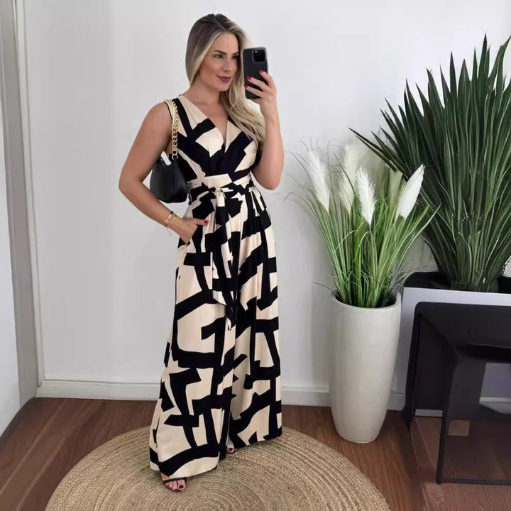 Kvinders jumpsuit med dyb V-udskæring og elegant talje Skovae
