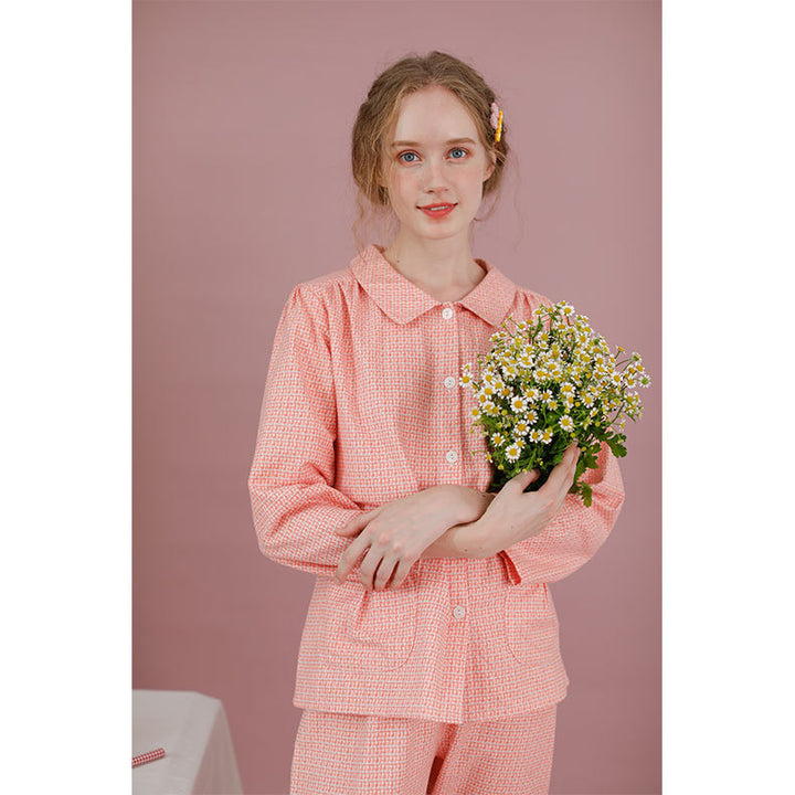 Dame Pyjamasæt af åndbart bomuldsstof med klassisk ternet design Stilla