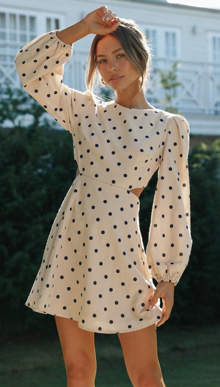 Damer Polka Dots Minikjole med voluminøse ærmer og skræddersyet snit Stilla