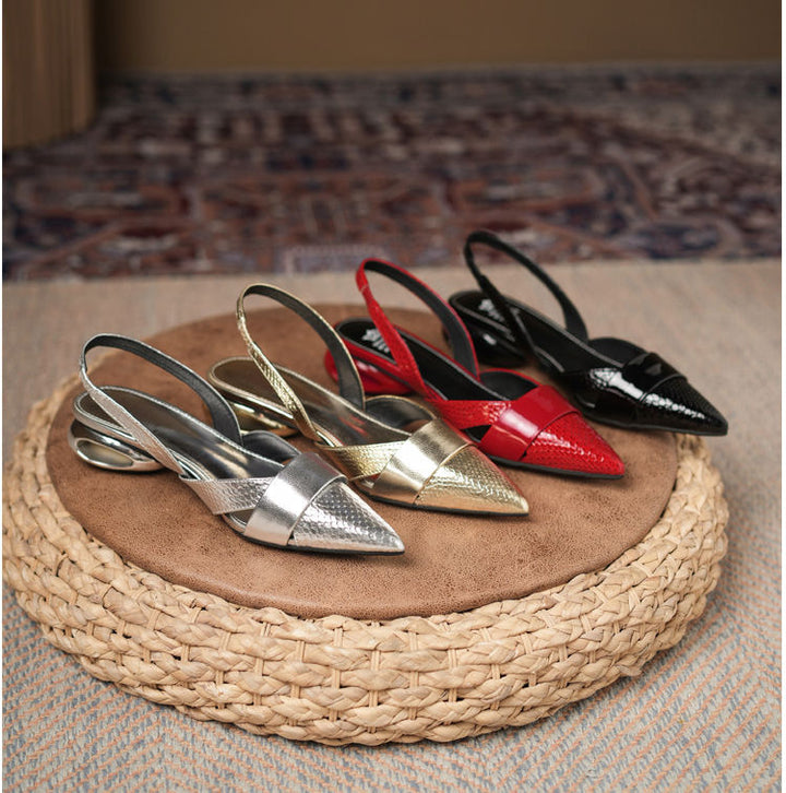 Femme Elegante Slingback-hæle med stilfulde metalliske accenter Stilla