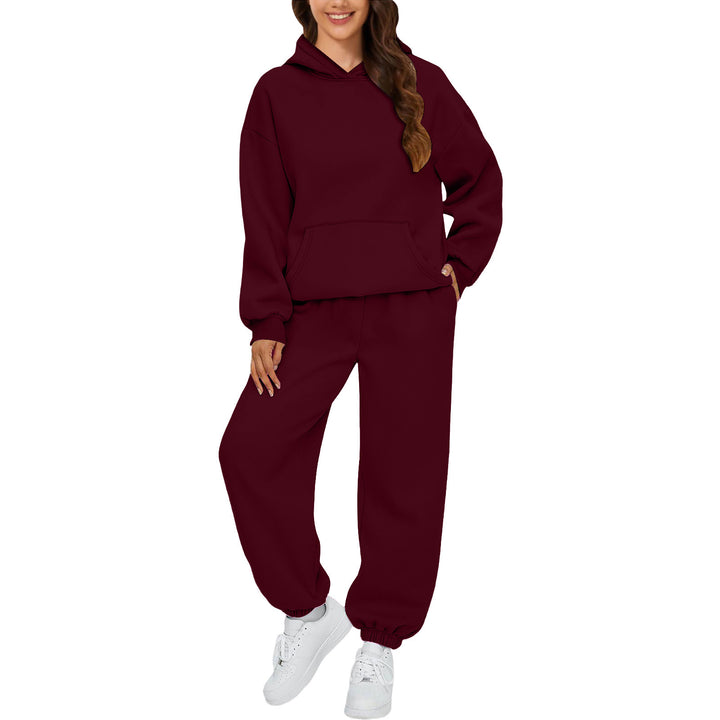 Kvinders behagelige hoodie sæt lavet af blødt sweatstof Skovae