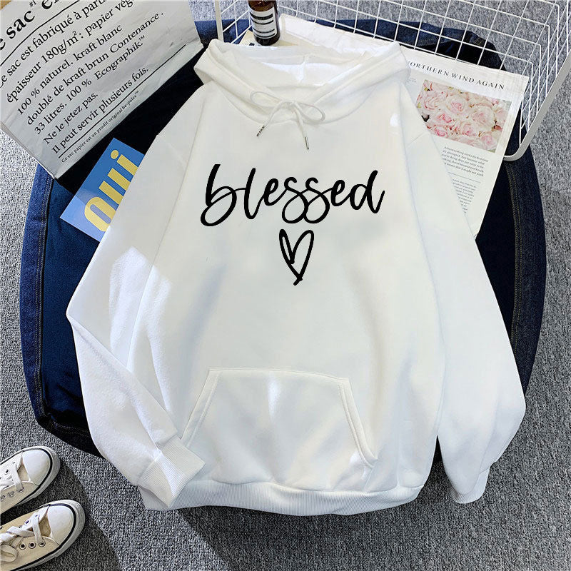 Kvindernes komfortable hoodie med inspirerende print Skovae