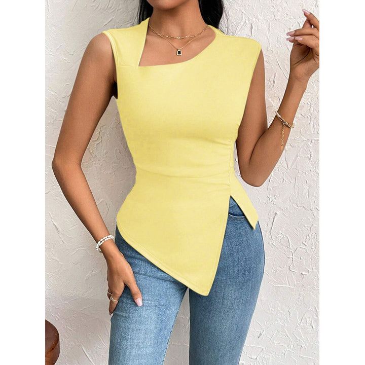 Damen Schnittiges Oberteil mit asymmetrischem Saum und figurbetontem Design Skovae
