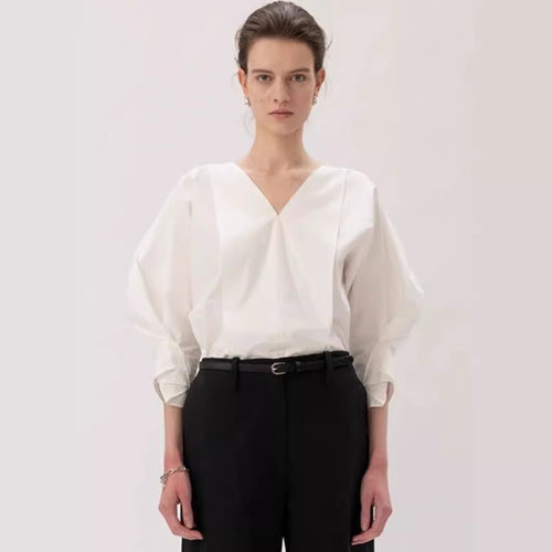 Kvinder fashionable bluse med voluminøse ærmer og v-formet halsudskæring Stilla