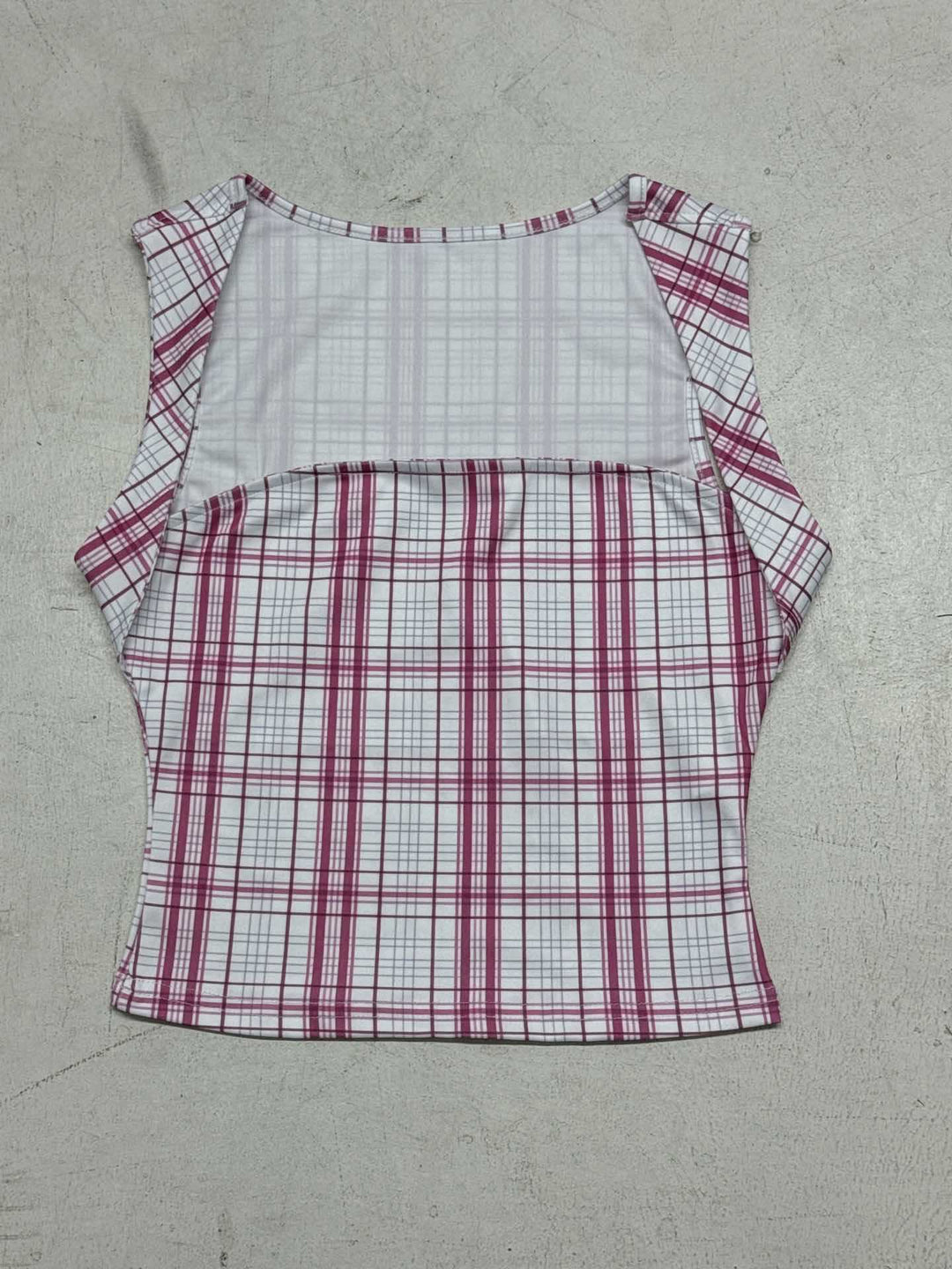 Dame figurtilpasset ternet top med elegant snit og transparente indsatser Skovae