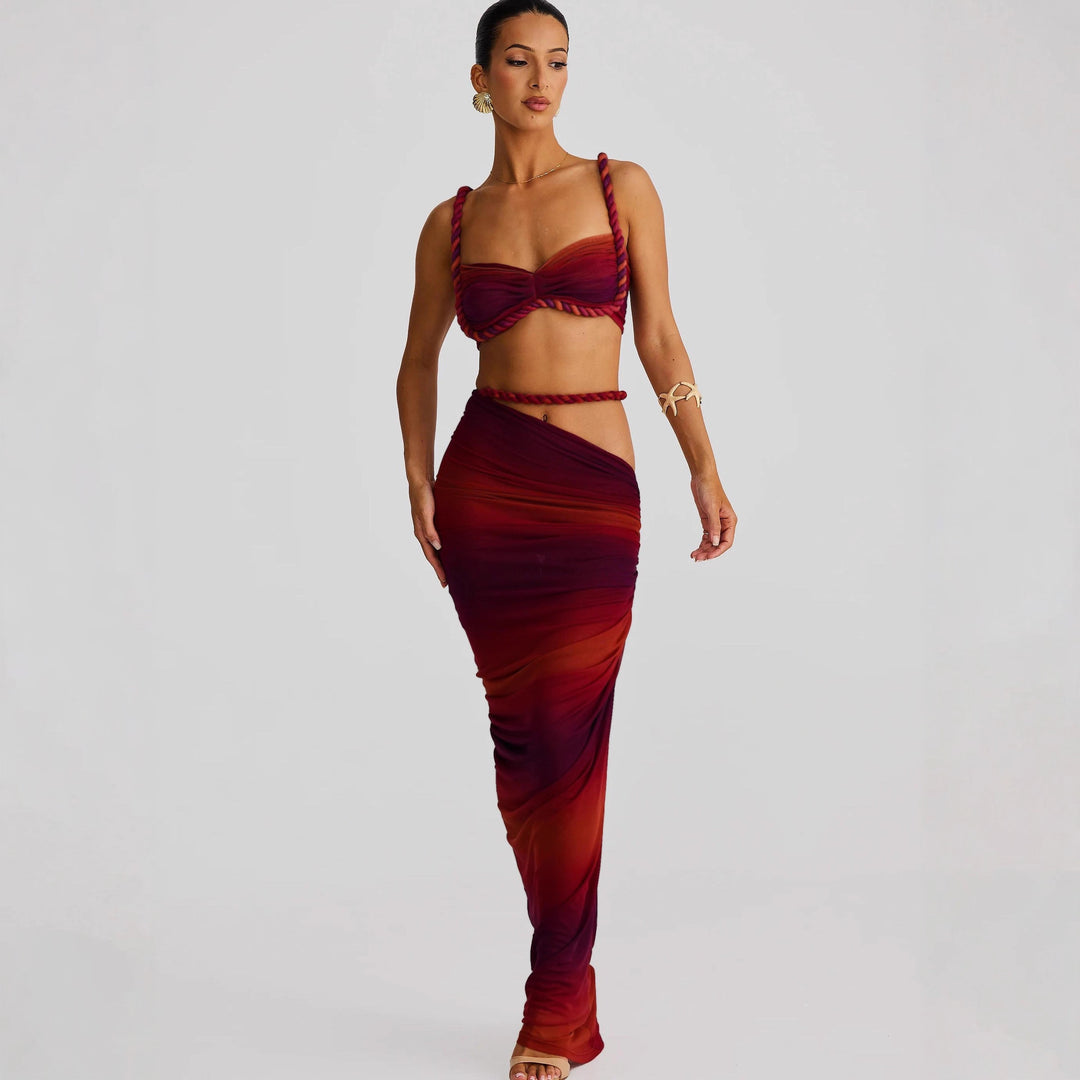 Dame sæt med crop top og lang ruffle nederdel Skovae