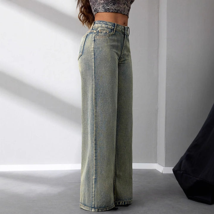Dame bred højtaljede jeans i vintage stil med et afslappet udseende Stilla