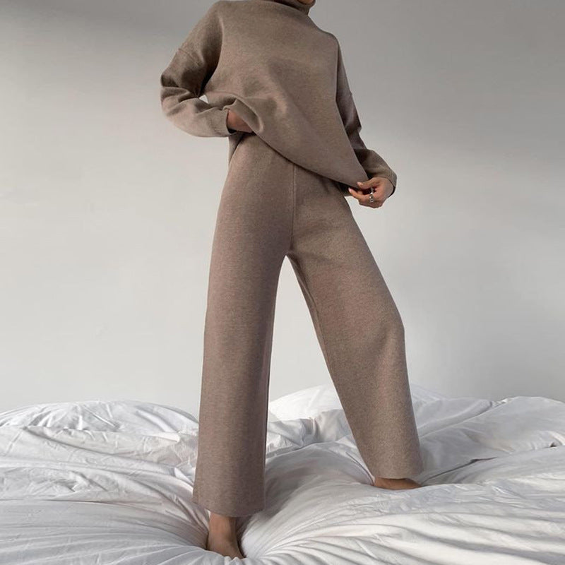 Dame fritids sæt bestående af afslappet cropped top og bred bukse stil Stilla