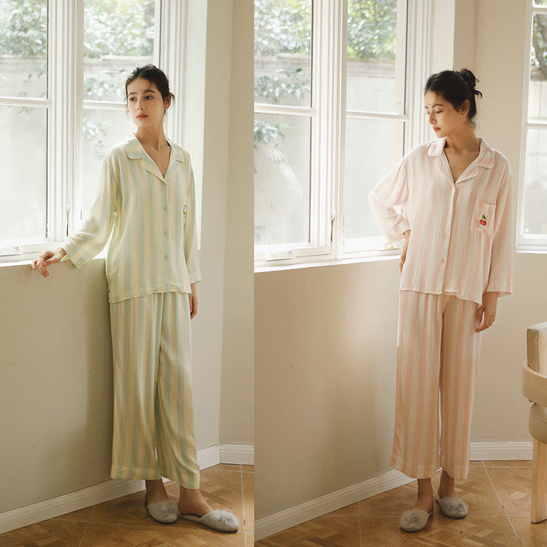 Dame Pyjama-sæt i åndbart bomuldsblandingsmateriale med elegante striber og behagelig pasform Stilla