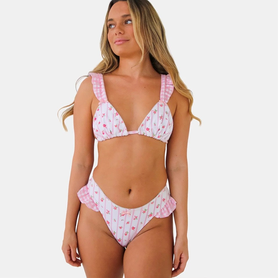 Damebikini med blomsterprint og flæser fra Stilla