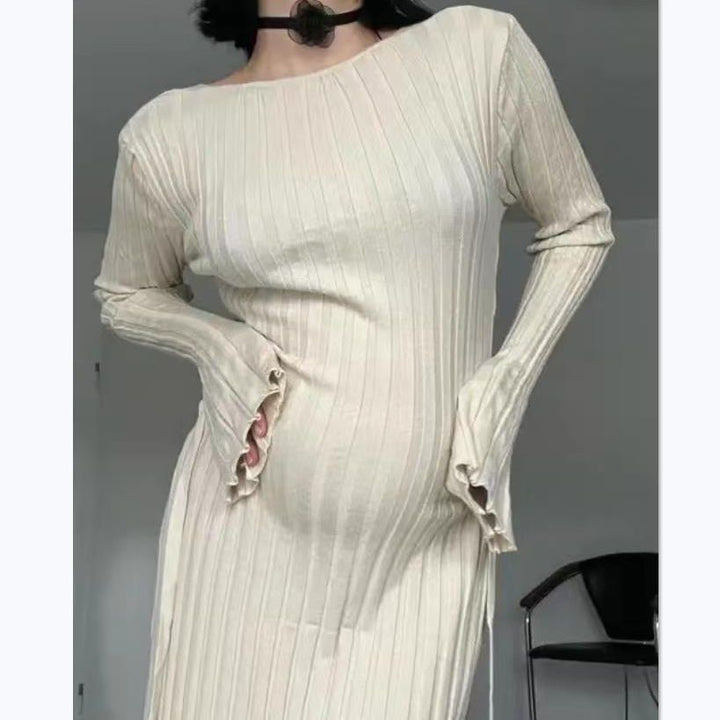 Dame Midi-kjole med elegant ribbet mønster og raffinerede flæsedetaljer Stilla