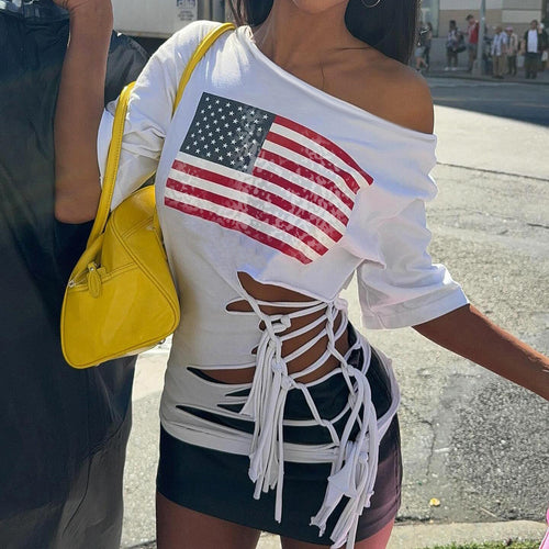 Damer cropped T-shirt med flaggemotiv og legende frynser Skovae