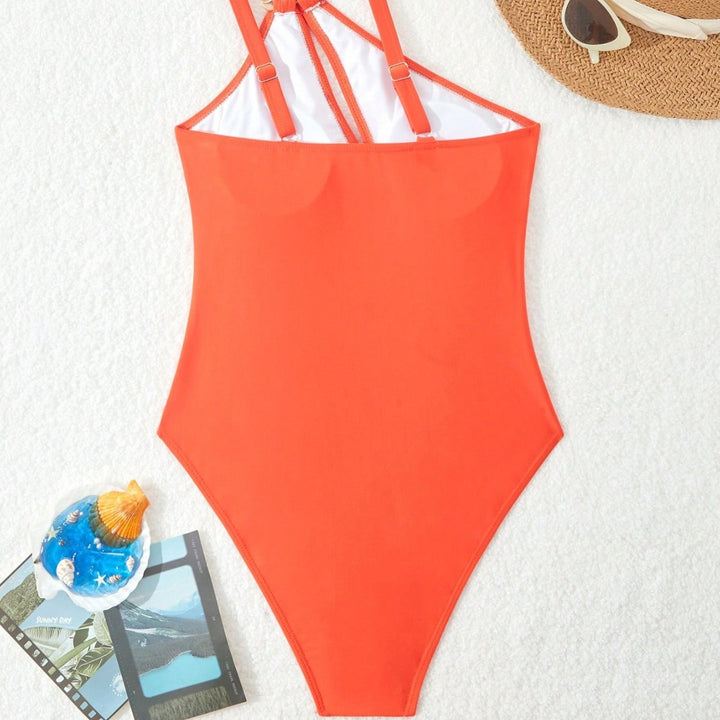 Dame badedragt med sporty cut-out og elegante detaljer Stilla