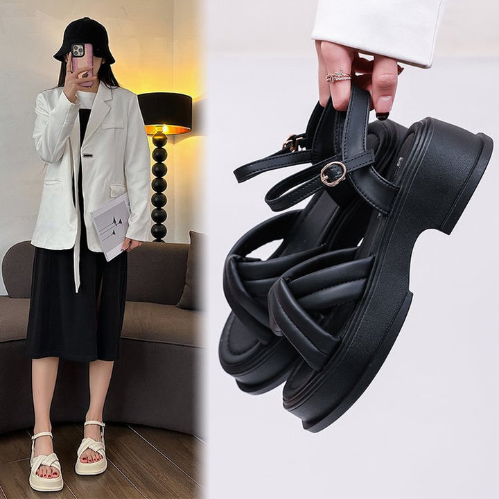 Damer platform-sandaler med brede remme og elastisk ankelrem Stilla