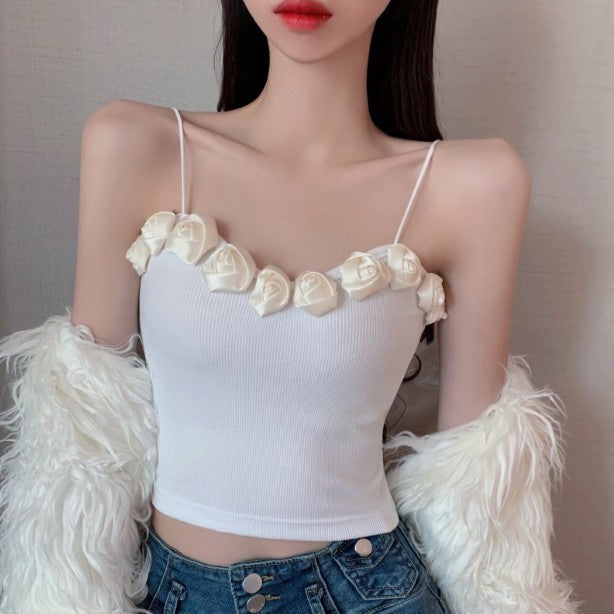 Dame Crop-Top med dekorativt rosen-design og fine stropper Stilla