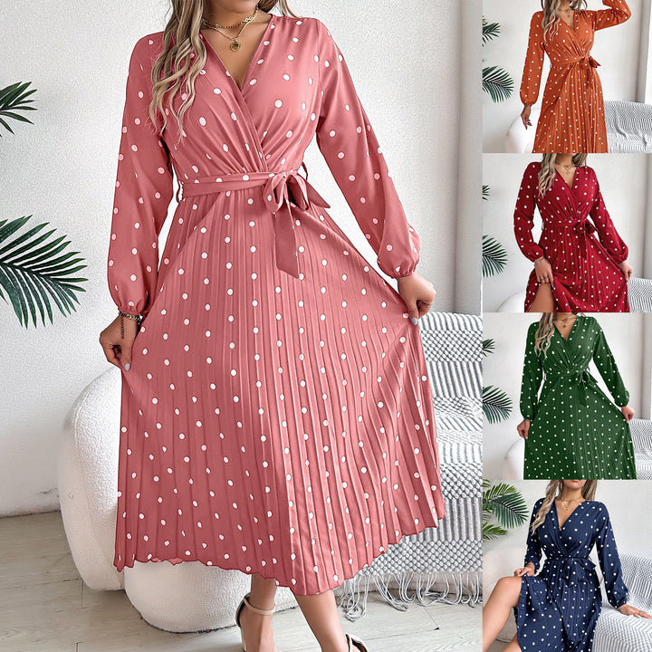 Dame omslagkjole med prikmønster og draperinger Stilla