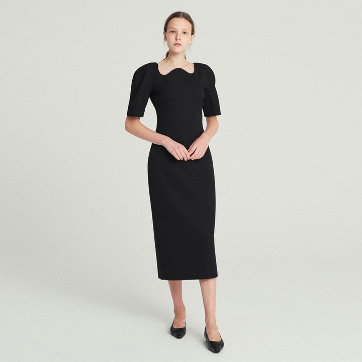 Dame Elegant Midi Kjole med innovativ Udsnit og puffærme Detaljer Stilla