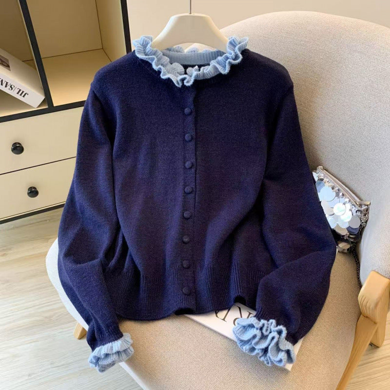 Dame cardigan med flæsekrave og knapdetaljer Stilla