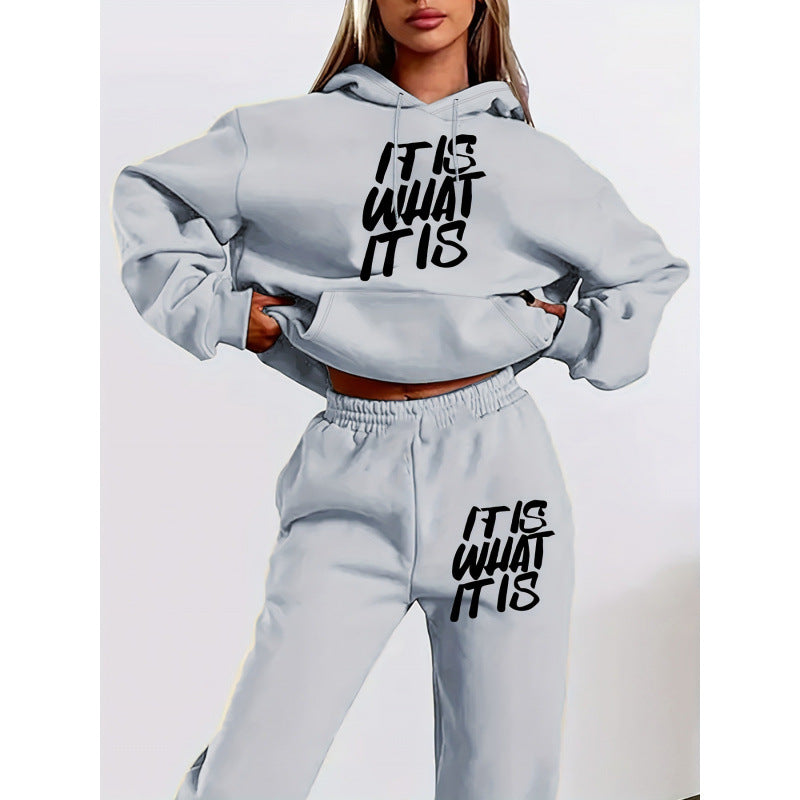 Kvinders leisure hoodie og jogger sæt med inspirerende tekst Skovae