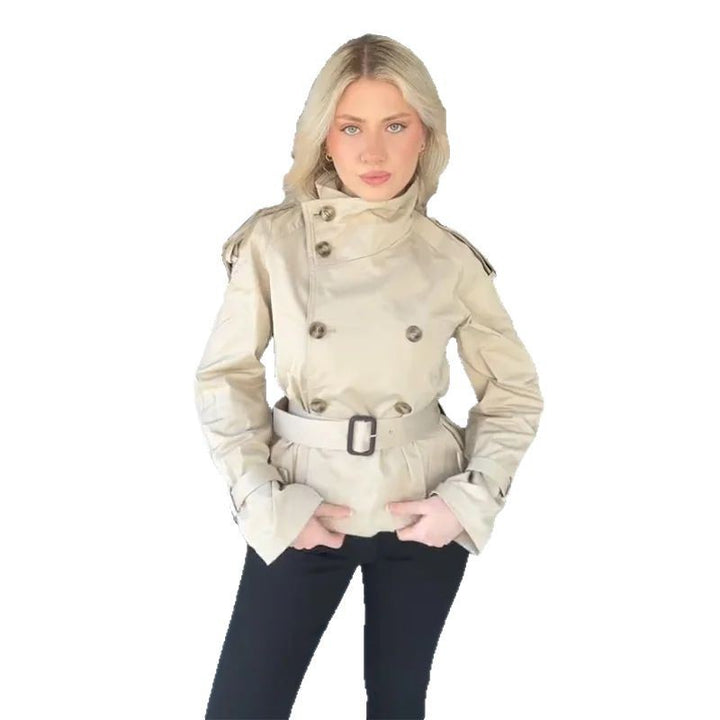 Dame mode kort trench coat med dobbeltrække af knapper og talje bælte Stilla