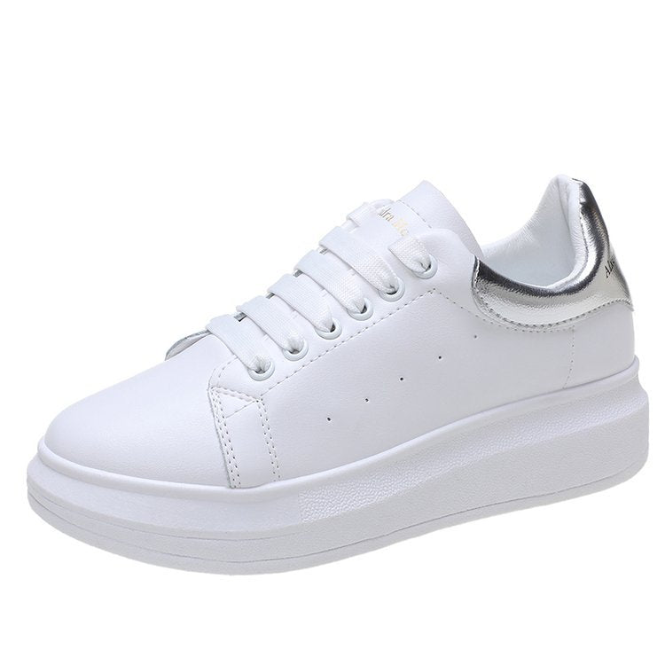 Dame Mode Sneakers i sportsligt design med åndbar overflade Stilla