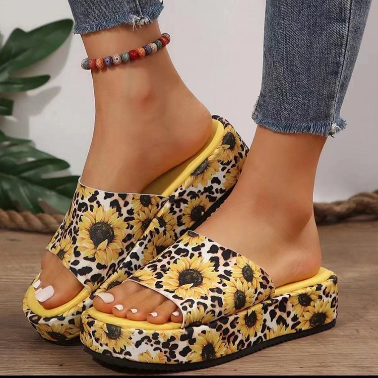 Dame platform-sandaler med farverigt sommerfugledesign Stilla