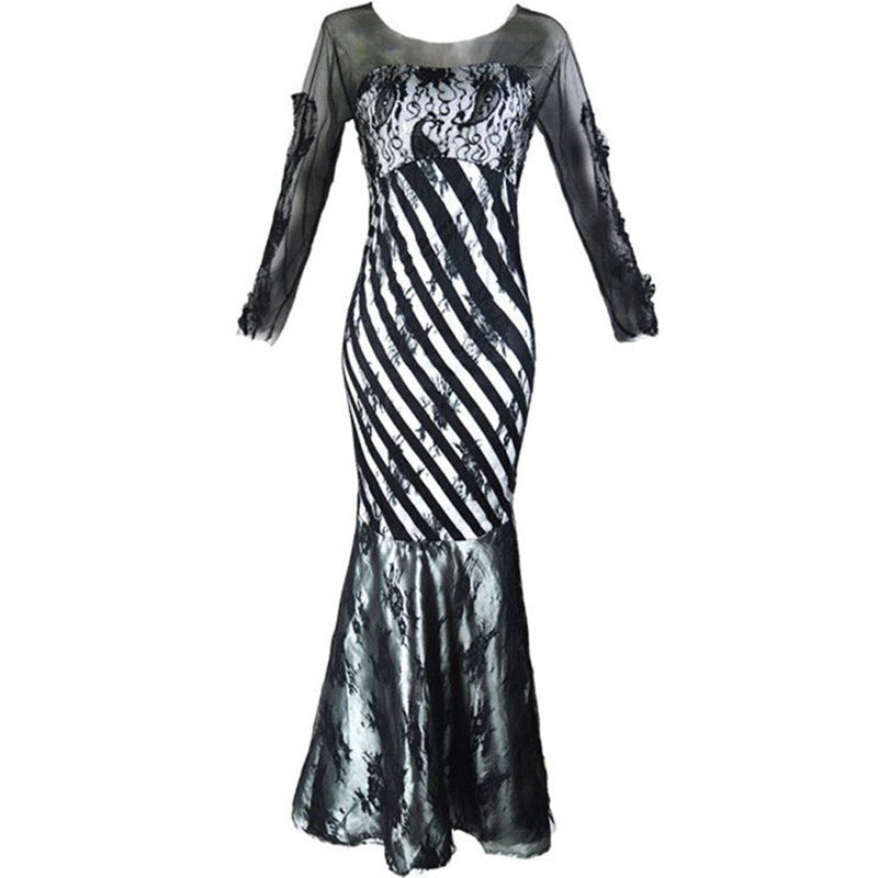 Kvinders aftenkjole med elegant lace og asymmetrisk snit