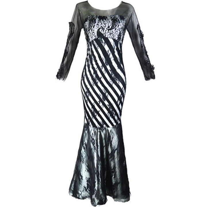 Kvinders aftenkjole med elegant lace og asymmetrisk snit