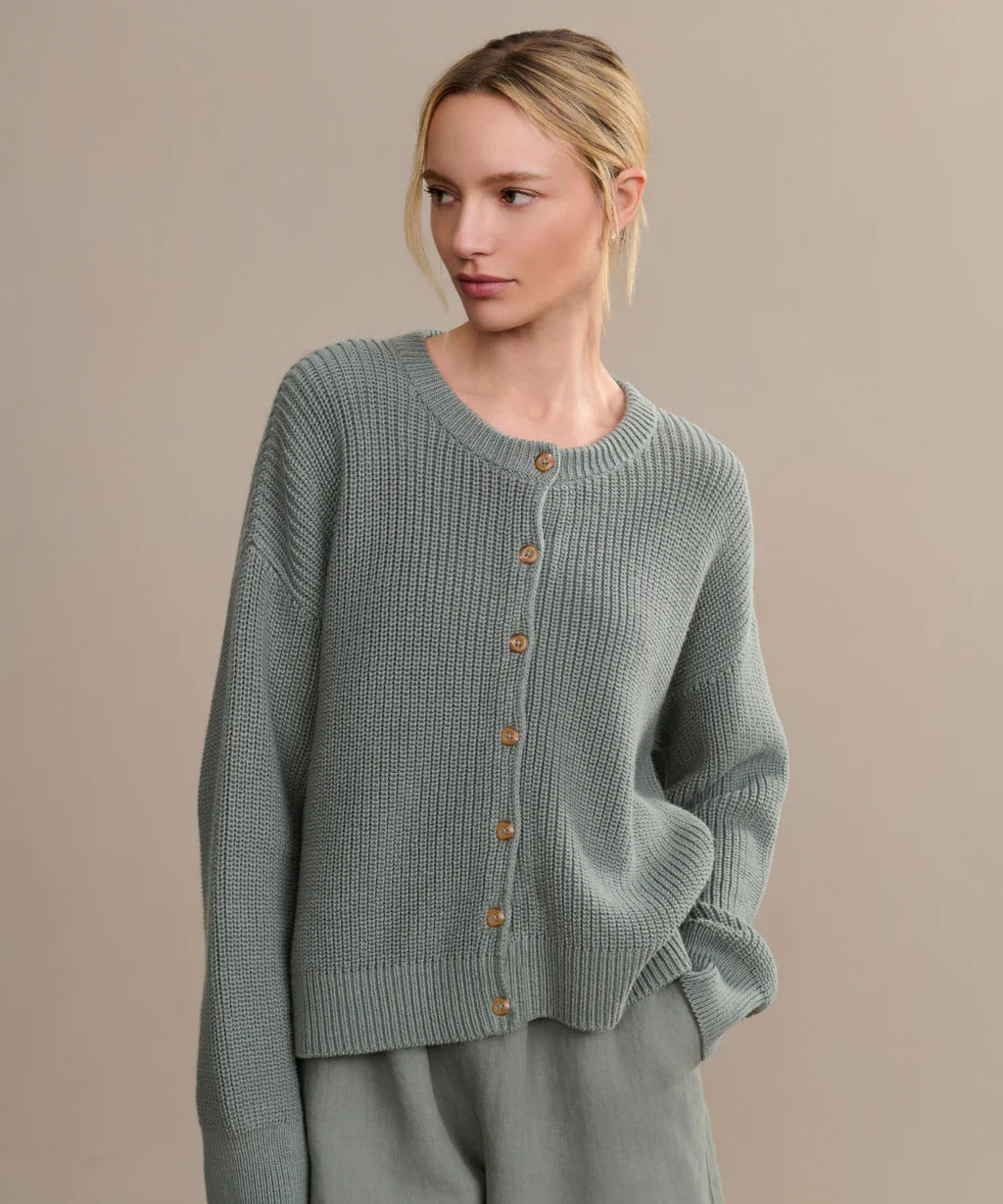 Kvinders cardigan med knaplukning og elegant struktur Stilla