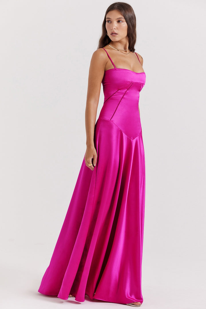 Kvinders elegante satin maxi kjole med slanke stropper og figursyget snit Stilla