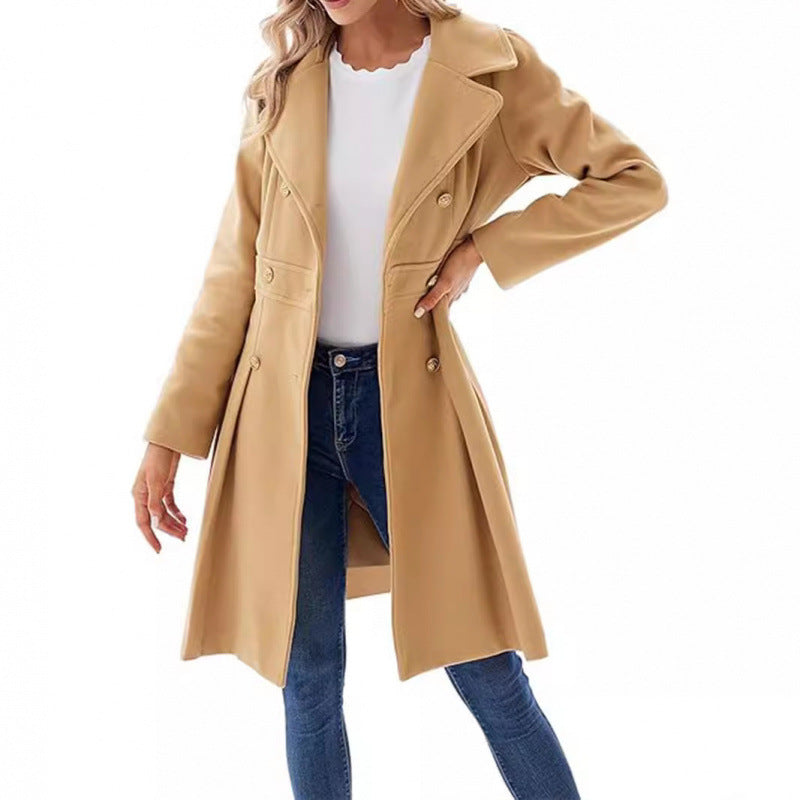 Dame skræddersyet trenchcoat med dobbelt knap række og folder Stilla