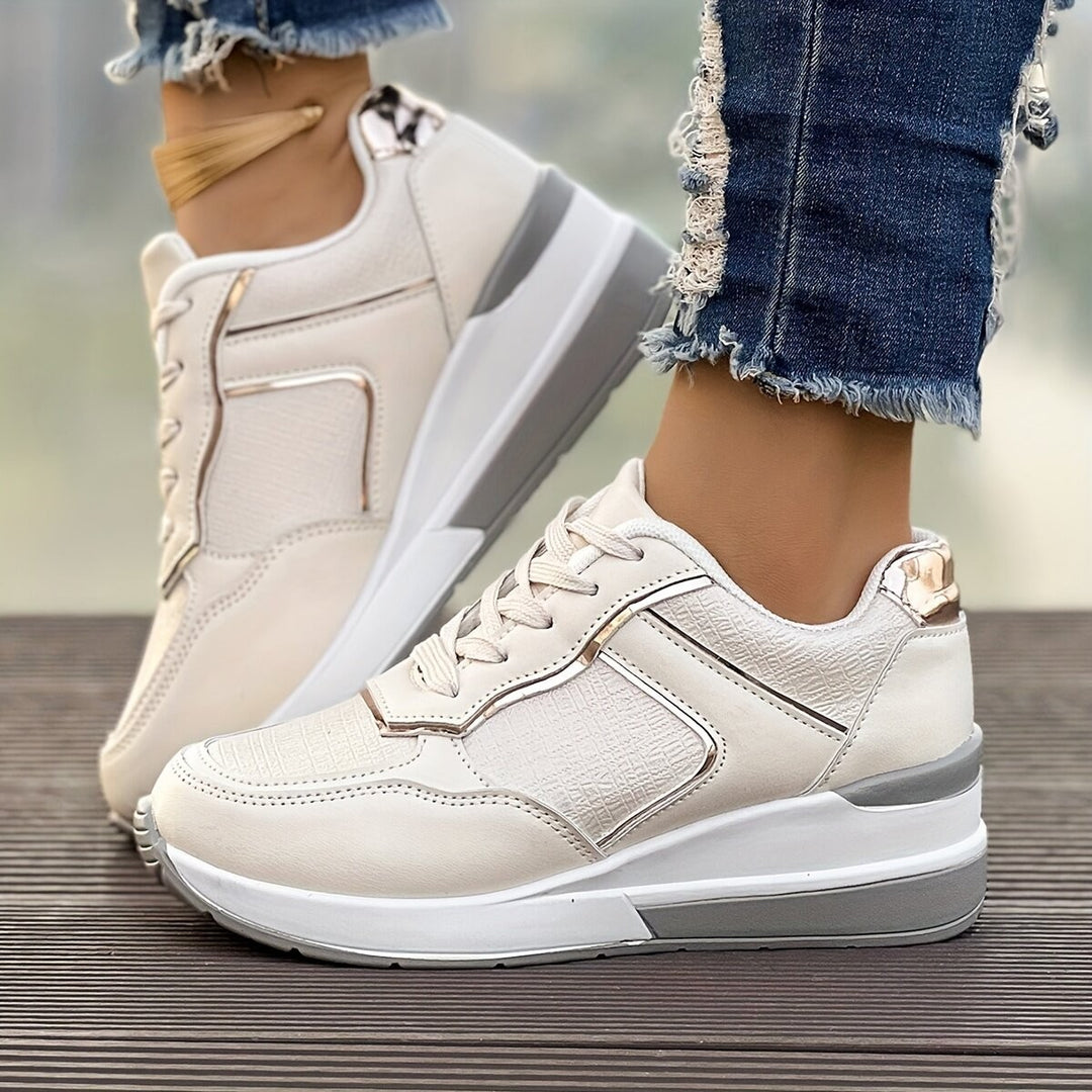 Dame livsstil sneakers med komfortabel polstring og trendy design Stilla
