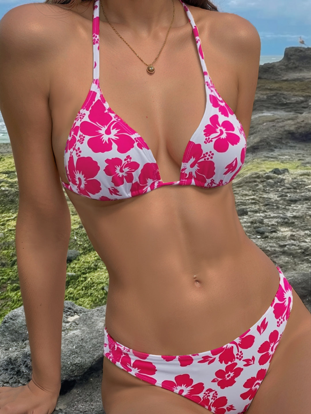 Dame trekantsbikini med blomsterbroidery og justerbare stropper Skovae