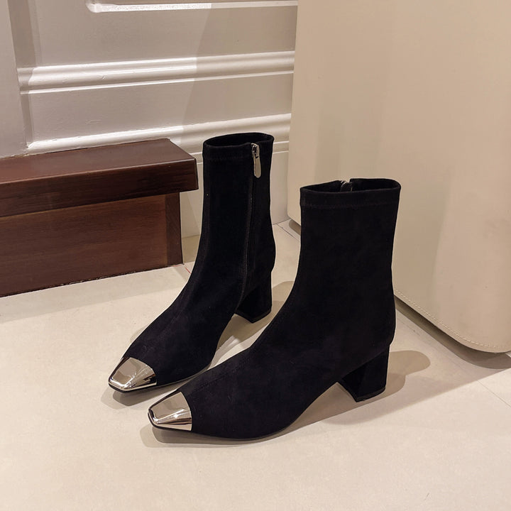Femme Stilfulde Støvletter med Metallic-Tå-Detalje Stilla