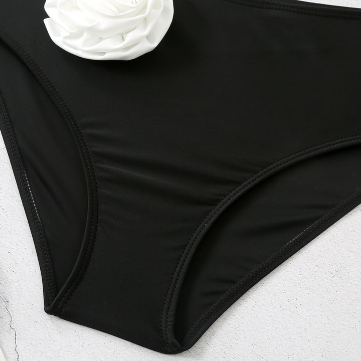 Dame Bikini-sæt med romantiske flæsedetaljer og elegant design Stilla