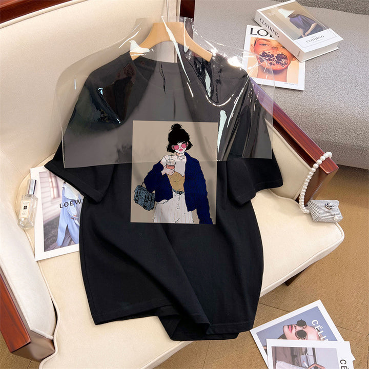 Dame T-shirt med kreativ modeillustrationstryk og afslappet snit Stilla