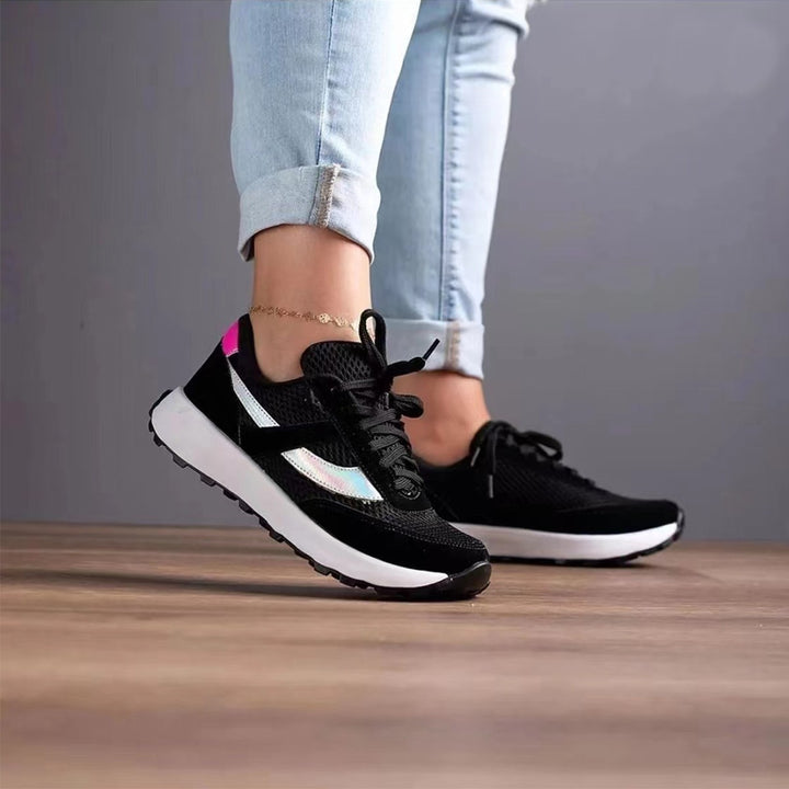 Dame Sporty løbesneakers med åndbar mesh-overflade og polstret sål Stilla
