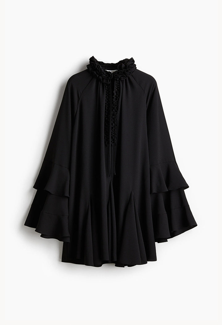 Femme Flowing Cape Bluse med Rynket Udsnit og Klokkeærmer Stilla