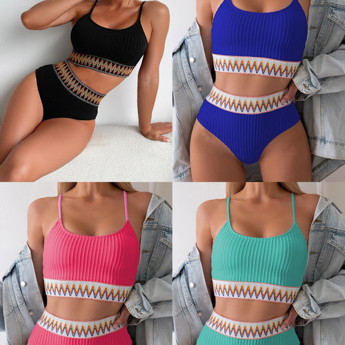 Dame bikini sæt med figursyet ribmønster og farverig elastisk bånd Skovae