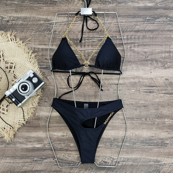 Dame bikini-sæt med innovativ kæde-design og høj benudskæring Stilla