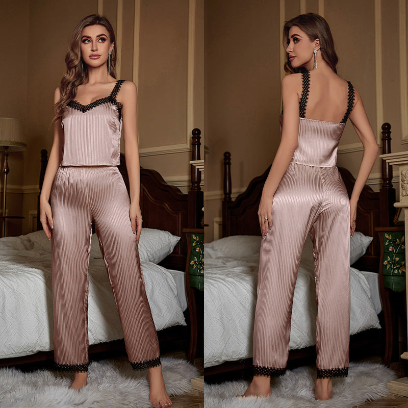 Dame Satin Pyjamasæt med delikate flæse detaljer Stilla