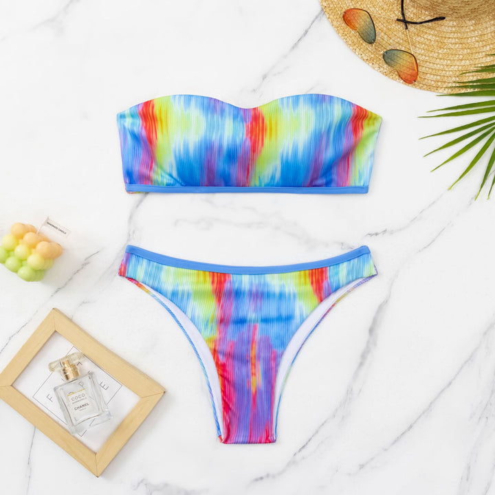 Dame Bikini-sæt med trendy Tie-Dye-mønster og komfortable snøre detaljer Stilla